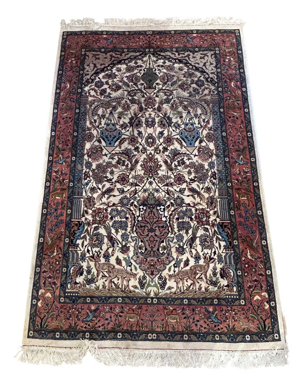 Pakistan Traditional Rug Lot 135 - Handmade Wool Rug from Pakistan.