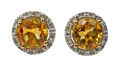 Lot 182 - Stud Earrings.