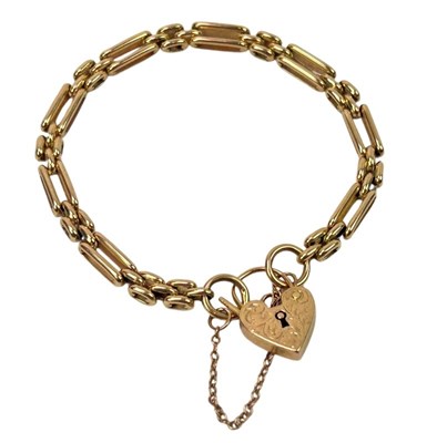 Lot 203 - 9ct Gate Link Bracelet.