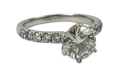 Lot 252 - Solitaire diamond Ring.