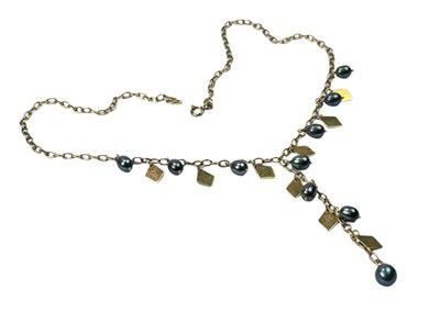 Lot 192 - Yellow Gold Pearl Necklet.