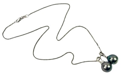 Lot 198 - White Gold Pearl Jewellery.