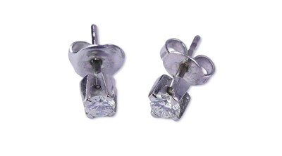 Lot 281 - Diamond Studs.