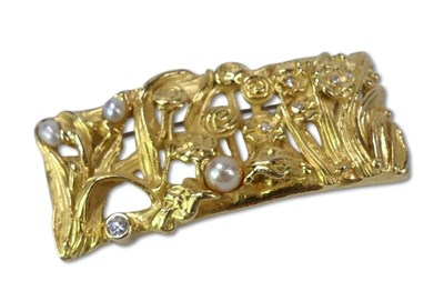 Lot 215 - Linneys Brooch.