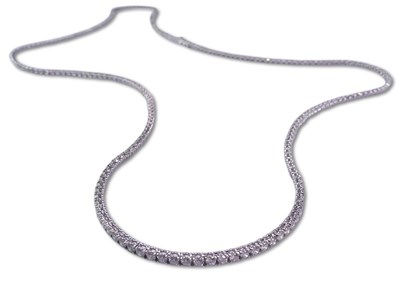 Lot 198 - Diamond Necklace.