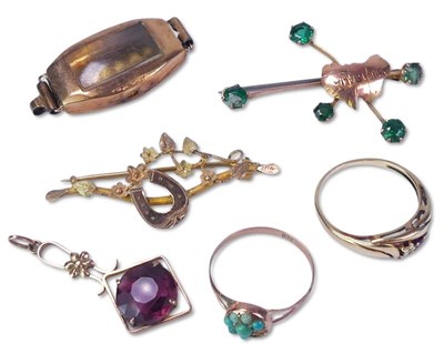 Lot 208 - Six Yellow Gold Items.