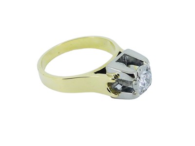 Lot 179 - Diamond Solitaire Ring.