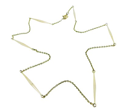 Lot 47 - Yellow Gold Link Chain.