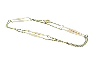 Lot 47 - Yellow Gold Link Chain.