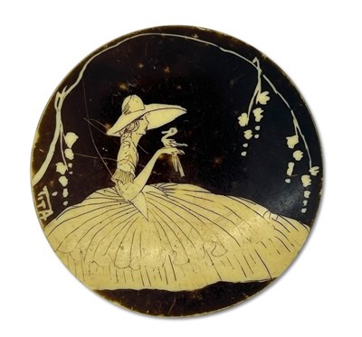 Lot 188 - Small Circular Vegetable Ivory Box.