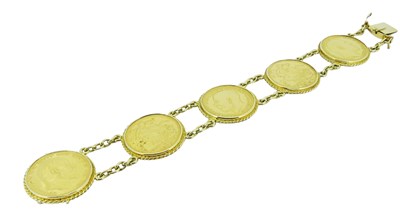 Lot 95 - Sovereign Bracelet.