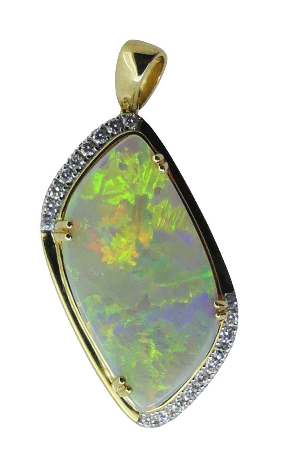 Lot 36 - 14ct Yellow Gold Opal Pendant.