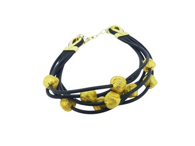 Lot 201 - 18ct Neoprene Bracelet.