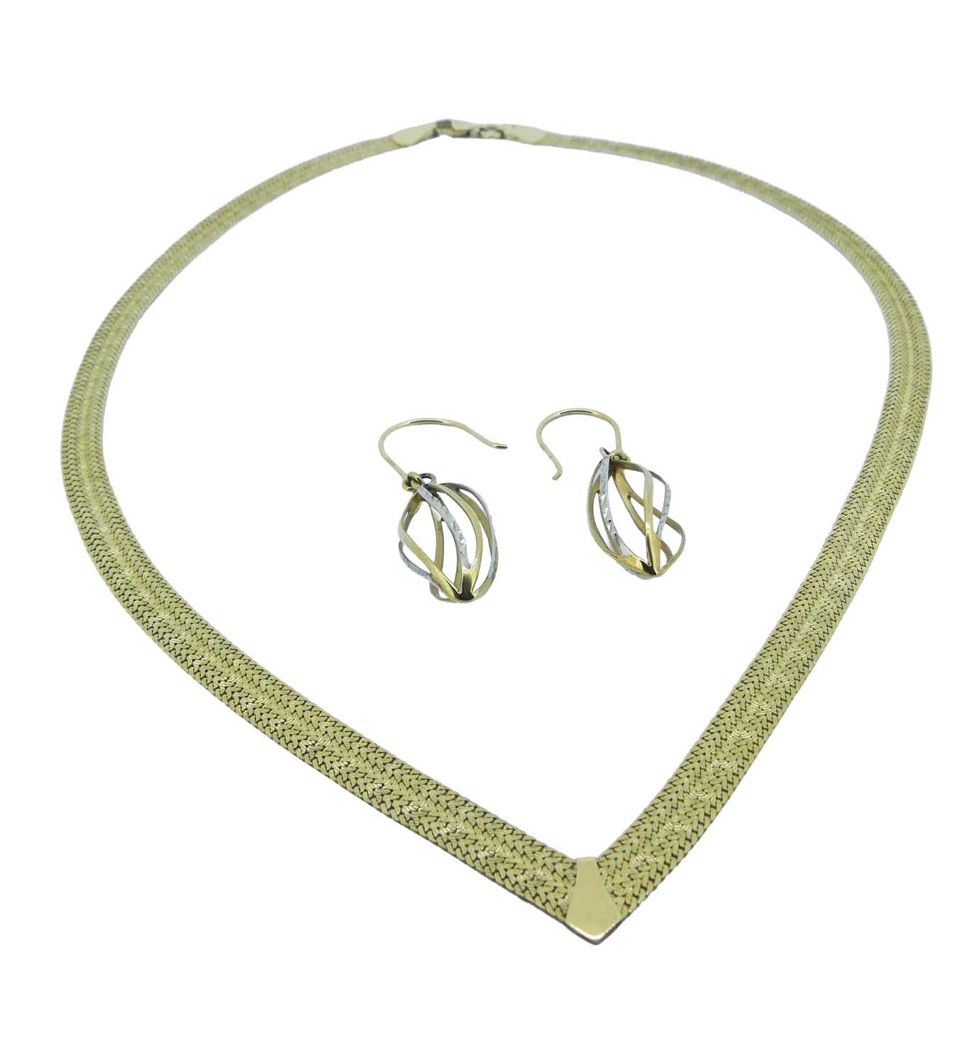 Lot 59 - Necklet and Earrings.