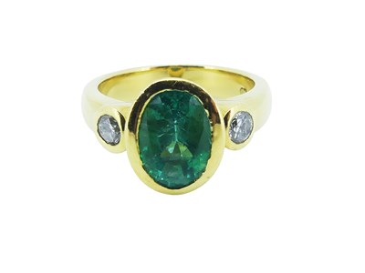 Lot 184 - Emerald Diamond Ring.