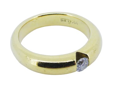 Lot 116 - Small Diamond Set Ring.