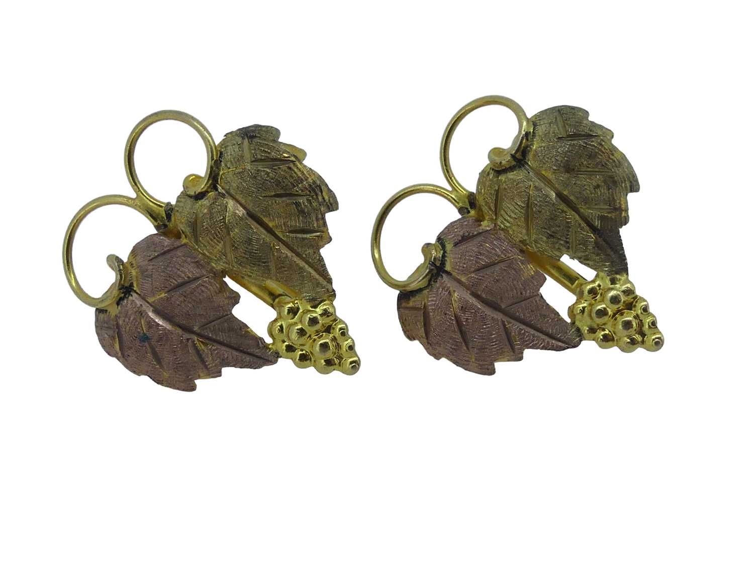 Lot 25 - Decorative Earrings.
