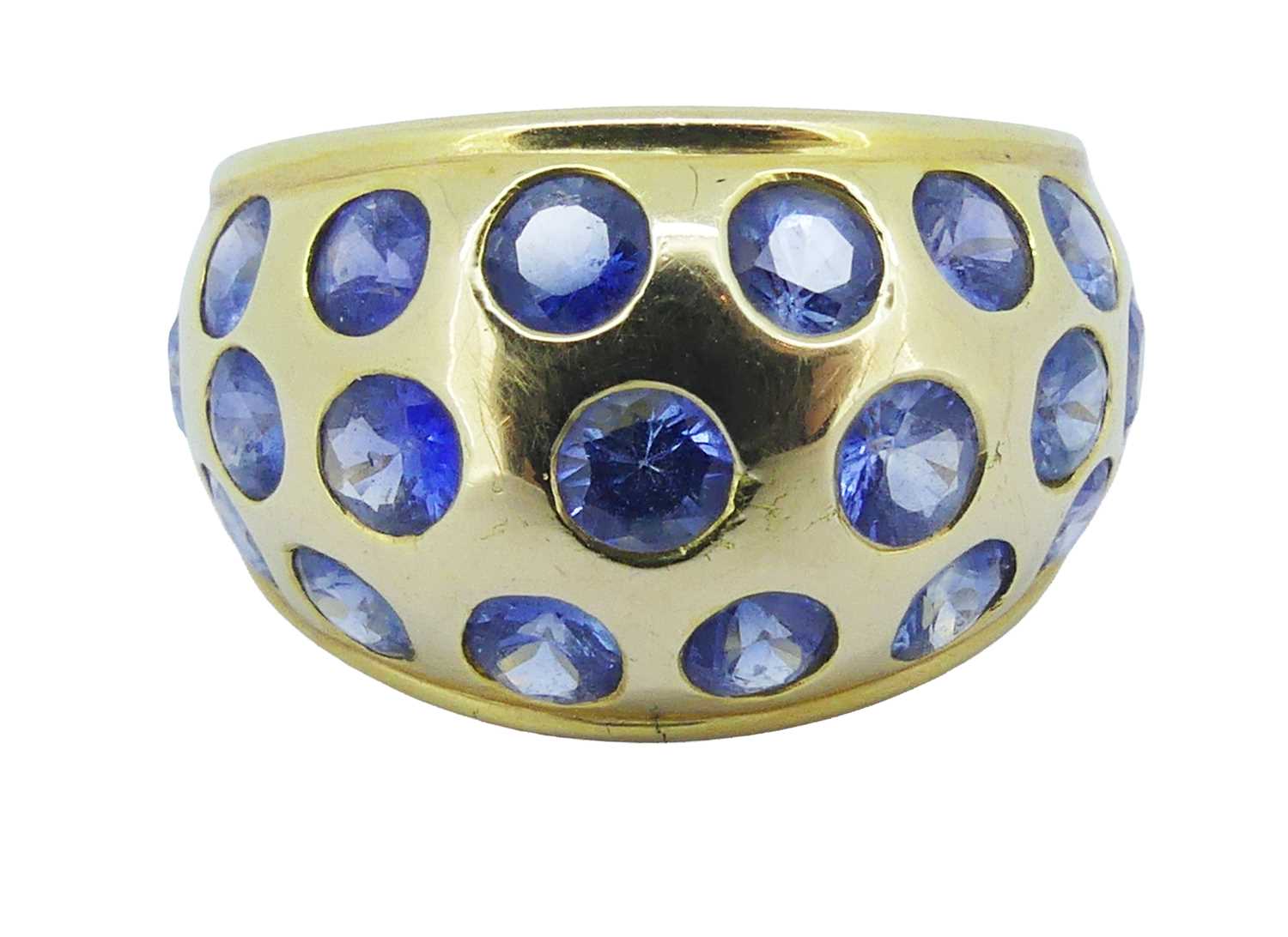 Lot 50 - Yellow Gold Ring.