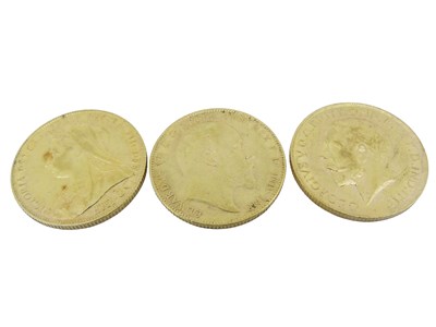 Lot 62 - Three Gold Sovereigns.