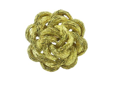 Lot 104 - Yellow Gold Dress Ring.