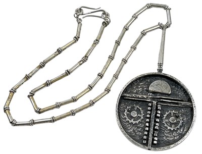 Lot 249 - Large Silver Pendant & Chain.