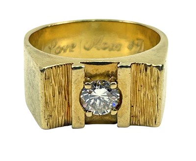 Lot 221 - 18ct Yellow Gold & Diamond Men's Signet Ring.