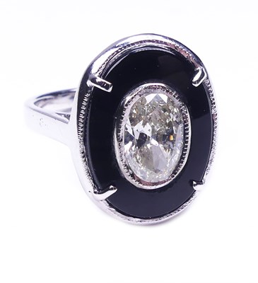 Lot 286 - Oval Diamond Ring.