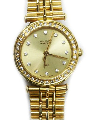 Lot 379 - Van Cleef & Arpels