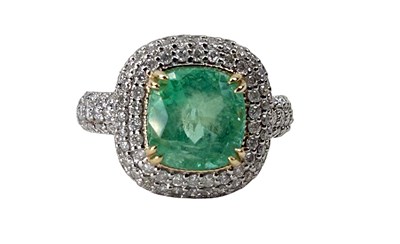 Lot 254 - Colombian Emerald, Diamond Cluster 14ct Yellow Gold Ring.